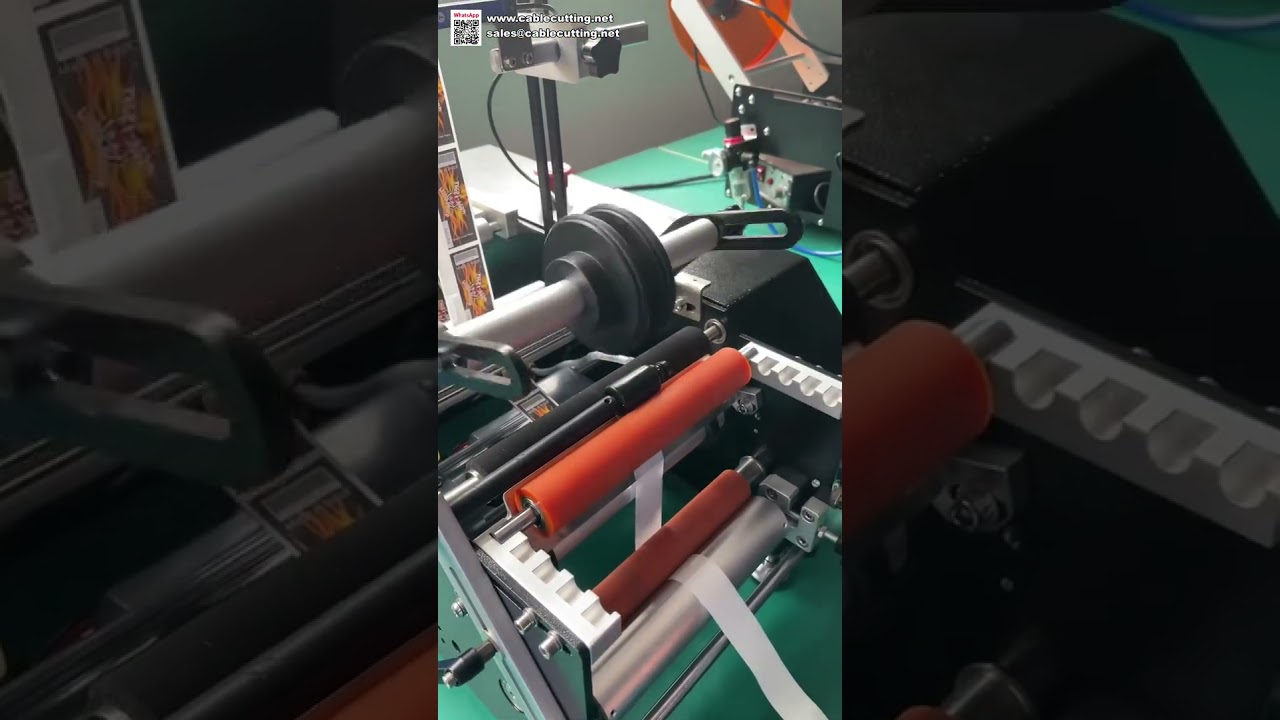 Küçük Yuvarlak Şişeler İçin Mini Etiketleme Makinesi | Kodlayıcılı Otomatik Sticker Uygulayıcı