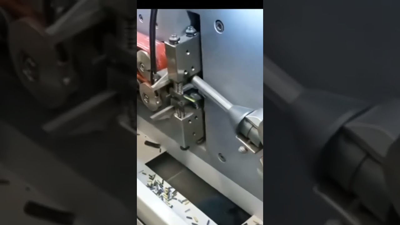 Çok Çekirdekli Kılıflı Kablo İşleme Makinesi - Kesme, Sıyırma ve Tel Bükme