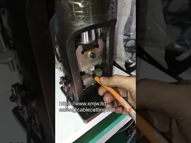 30 Ton Hidrolik Sıkma Presi – Bakır Pabuçlar İçin WPM 30t