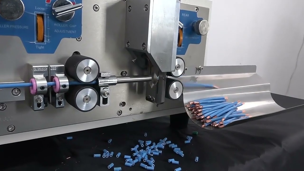 16 Kare Dokunmatik Ekranlı 0.1mm Hassasiyetli 16mm² Tek Tel Sıyırma Kesme Soyma Makinesi 816 Otomatik